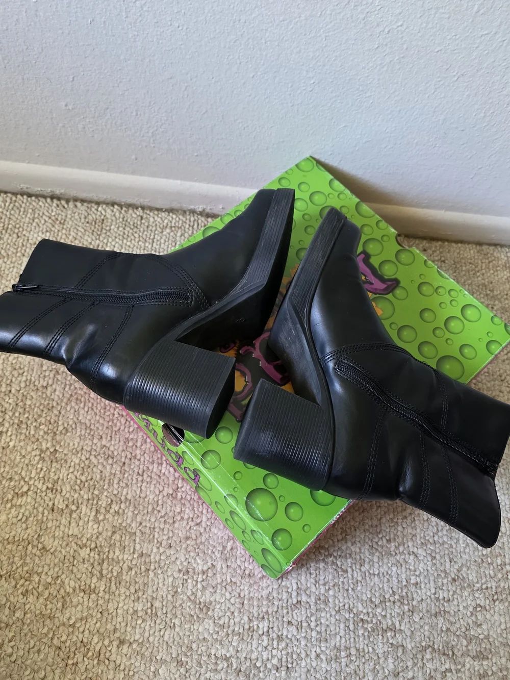 Vintage Y2K Mudd Bratz Doll Chunky Heel Faux Leather Embroidered Boots Size 9 - Picture 9 of 16